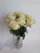 Last inn bildet i Galleri-visningsprogrammet, Rosebukett av våre kvalitetsroser
